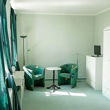 Boutiquehotel Gut Tribbevitz Auf Ruegen Otel 4*