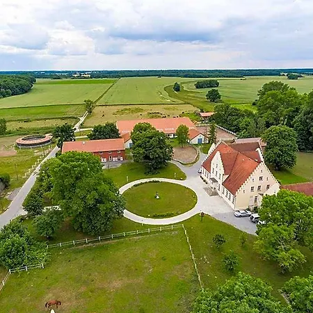 Boutiquehotel Gut Tribbevitz Auf Ruegen Otel Trent