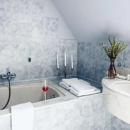 Boutiquehotel Gut Tribbevitz Auf Ruegen Otel