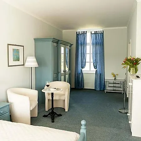 Boutiquehotel Gut Tribbevitz Auf Ruegen